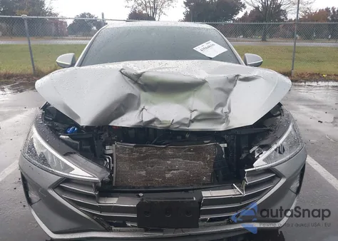 2020 Hyundai Elantra Se from USA, damaged, VIN 5NPD74LF3LH621115